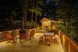 'Bear Mountain Chalet' in Sevierville w/ Hot Tub