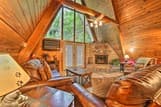 A-Frame Gatlinburg Cabin w/ Deck & Private Hot Tub