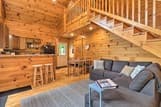 Cozy Boone Cabin w/ Deck: Close to Downtown!