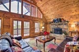 Rustic Sevierville Cabin: Private Hot Tub & Games!